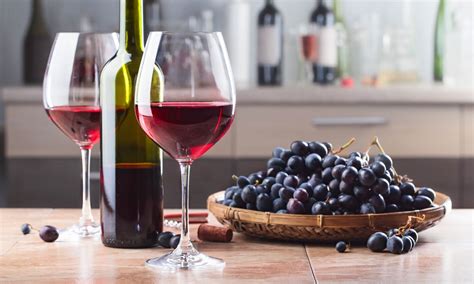 Red Wine for Beginners: Varieties and Food Pairings .